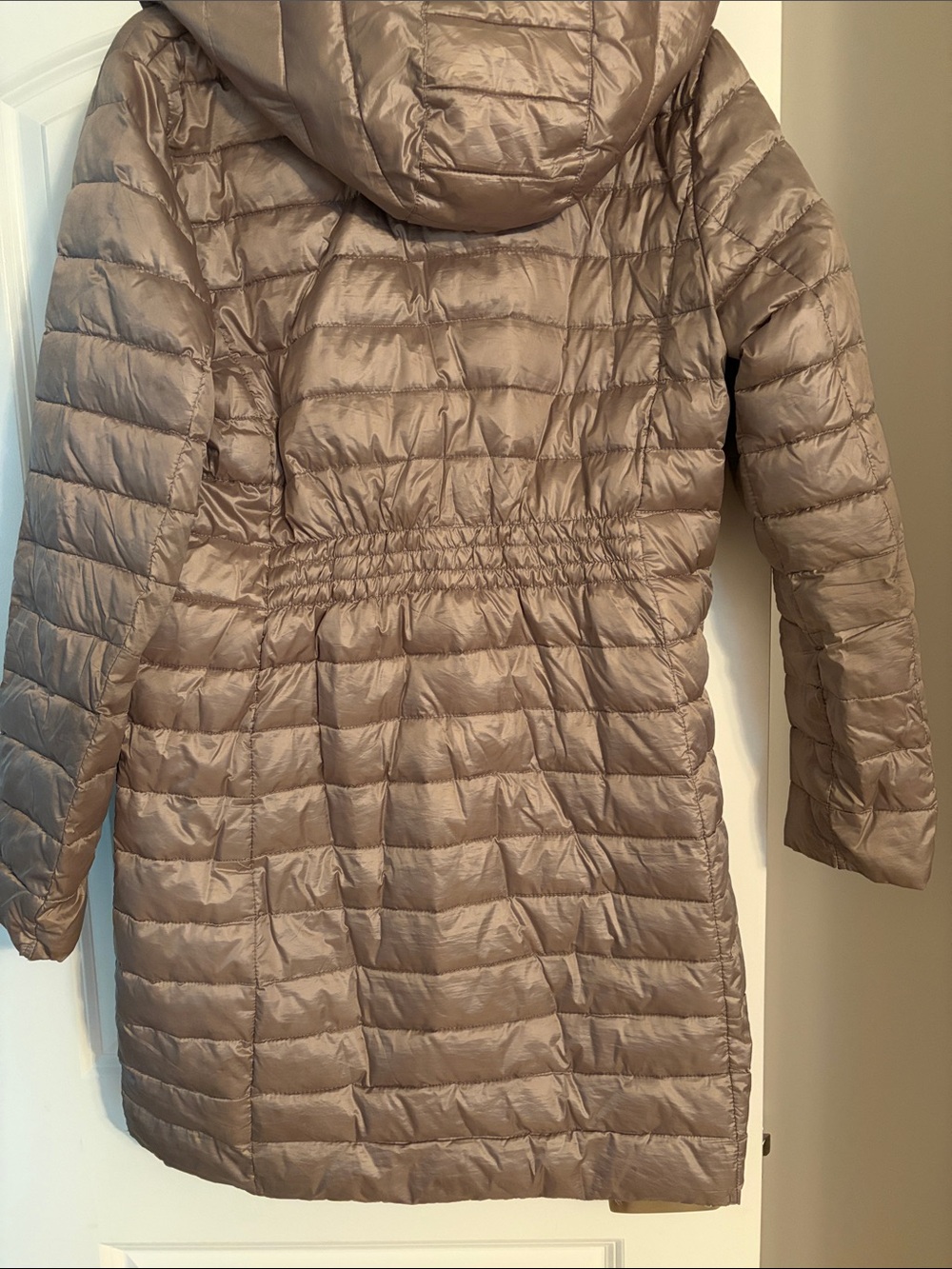 Tommy Hilfiger Women's Taupe Packable Hooded Lightweight Down Puffer Coat sz L - Picture 3 of 8